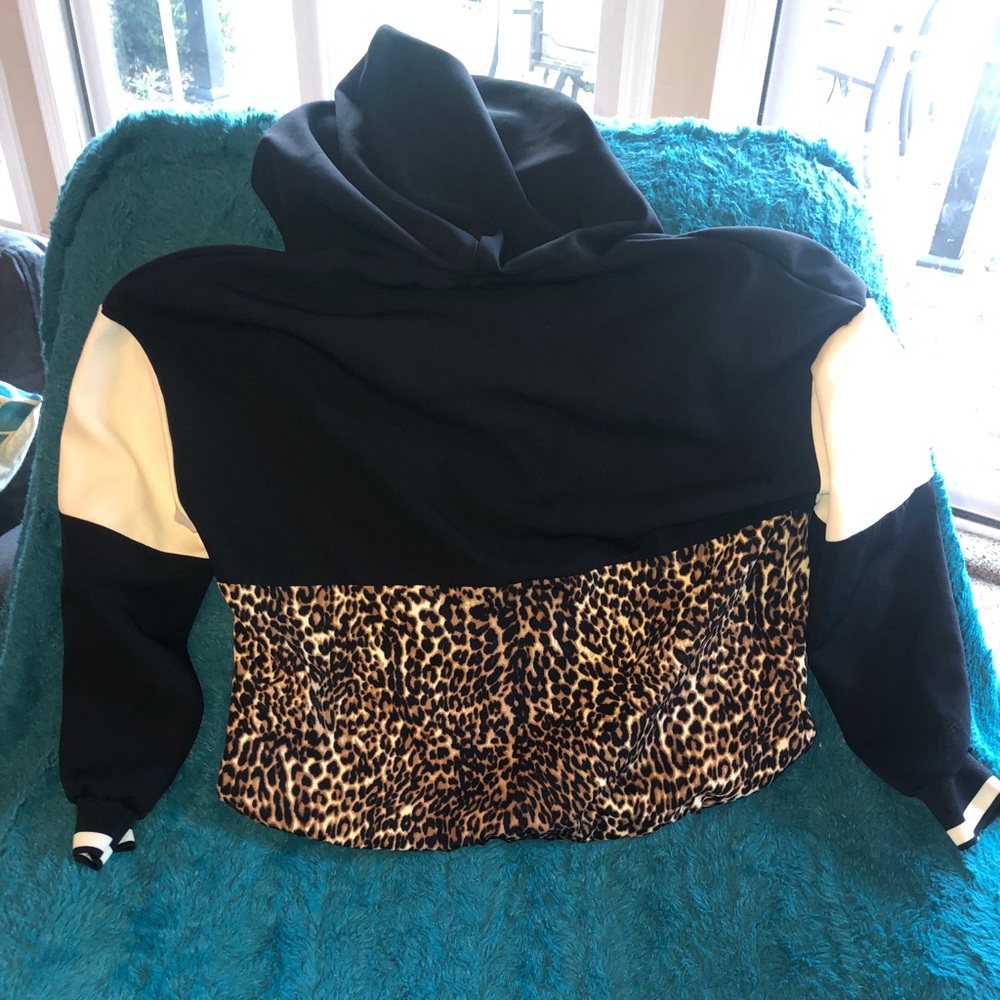 Leopard black and white Zara hoodie